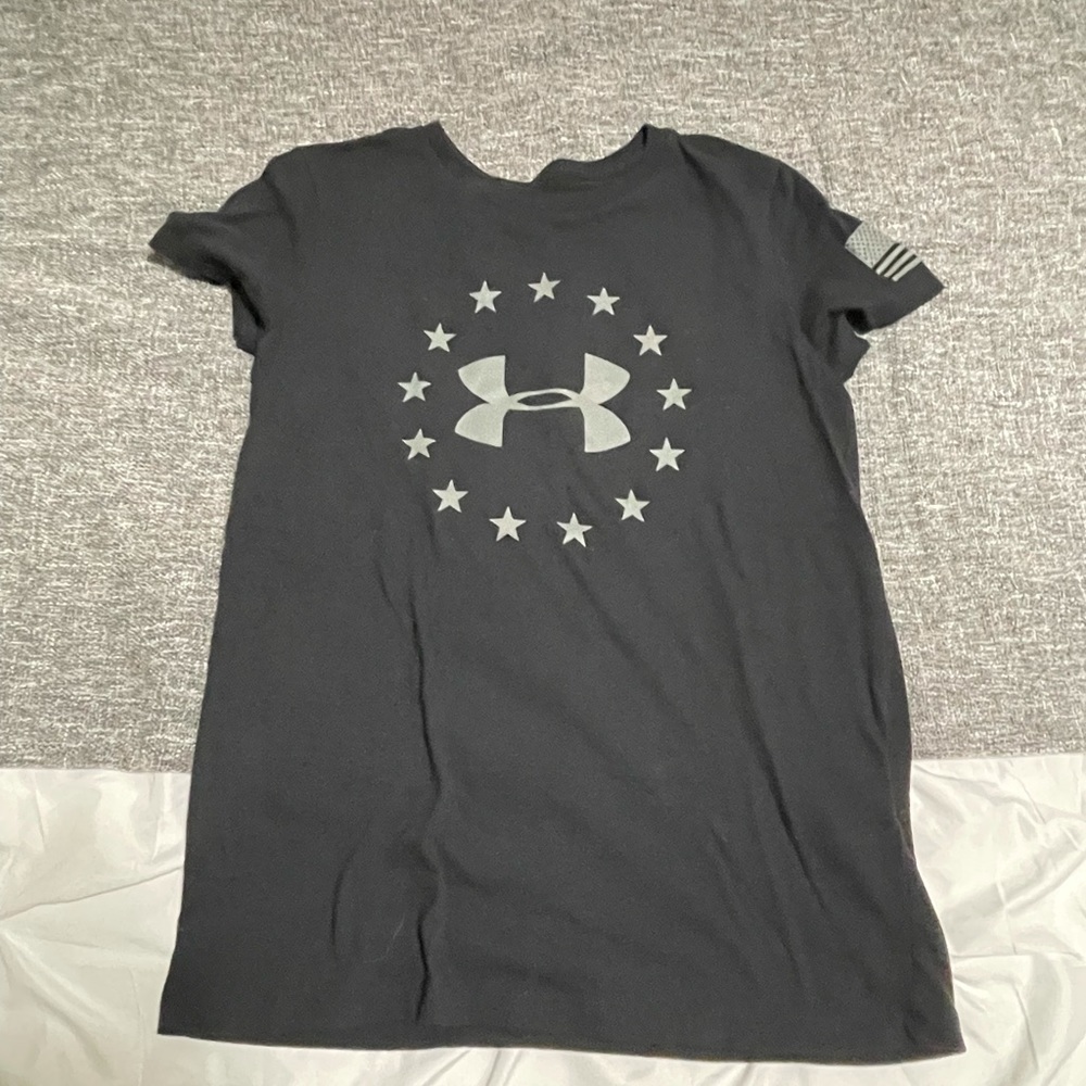 Women’s Under Armour Shirt